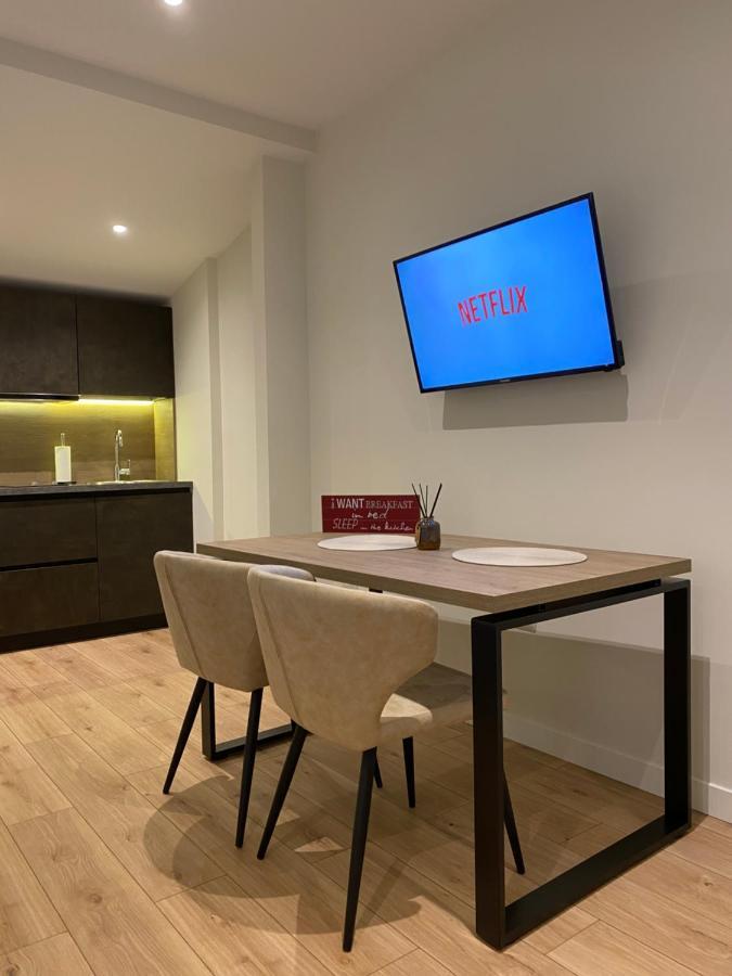 Living Studio Apartments Тирана Экстерьер фото