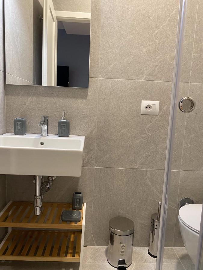 Living Studio Apartments Тирана Экстерьер фото