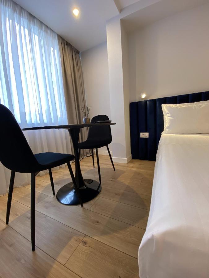 Living Studio Apartments Тирана Экстерьер фото
