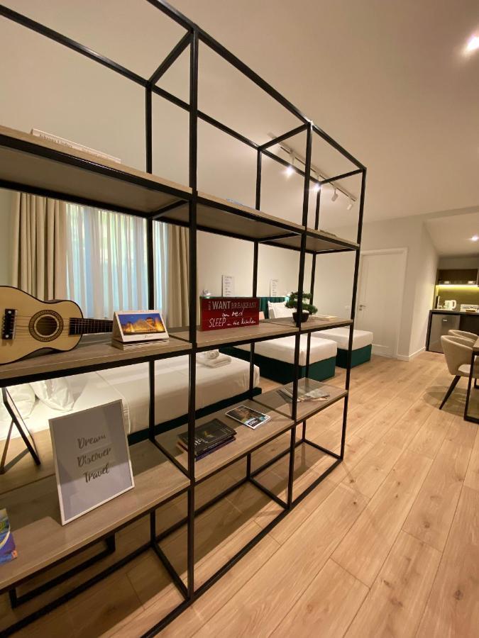 Living Studio Apartments Тирана Экстерьер фото