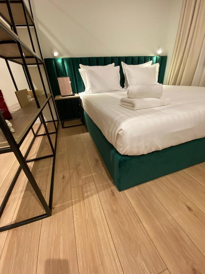 Living Studio Apartments Тирана Экстерьер фото