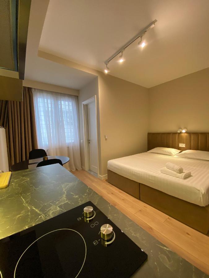Living Studio Apartments Тирана Экстерьер фото