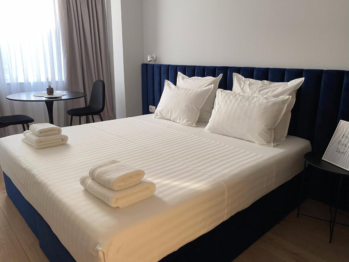 Living Studio Apartments Тирана Экстерьер фото
