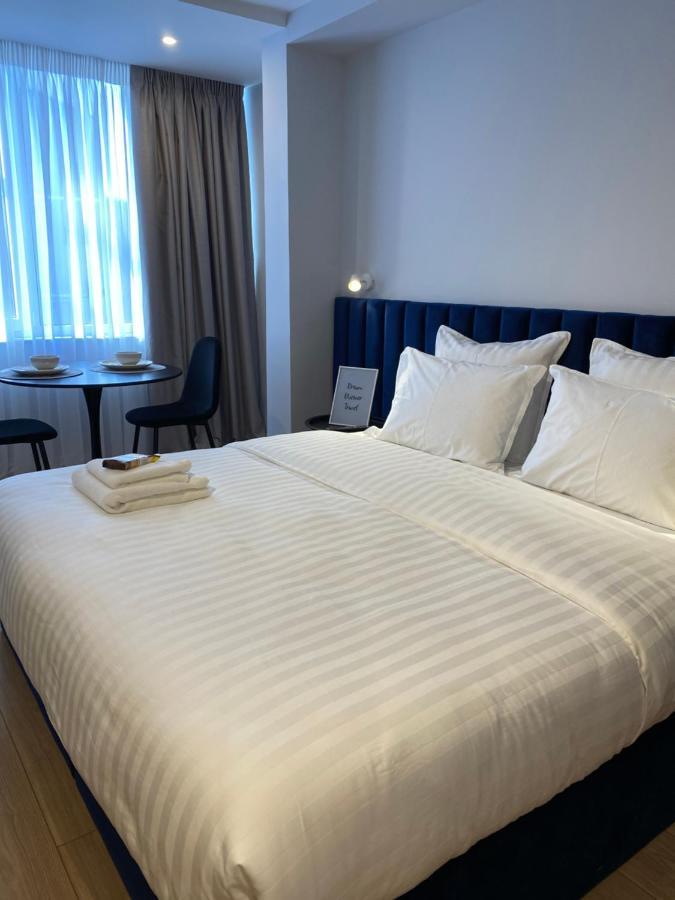 Living Studio Apartments Тирана Экстерьер фото